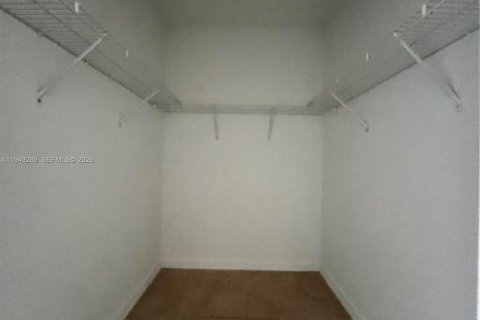 House in Homestead, Florida 3 bedrooms, 128.76 sq.m. № 2052916 - photo 15