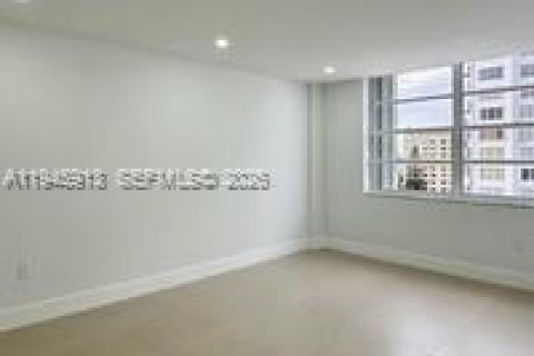Condominio en alquiler en Aventura, Florida, 2 dormitorios, 114.46 m2 № 2004143 - foto 13