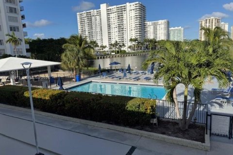 Condominio en alquiler en Aventura, Florida, 2 dormitorios, 114.46 m2 № 2004143 - foto 26