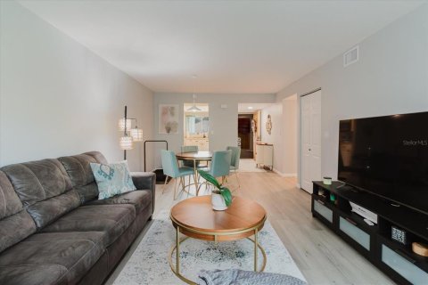Condominio en venta en Tarpon Springs, Florida, 2 dormitorios, 85.19 m2 № 1899359 - foto 12