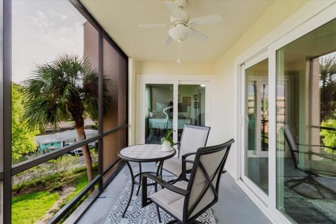Condominio en venta en Tarpon Springs, Florida, 2 dormitorios, 85.19 m2 № 1899359 - foto 14
