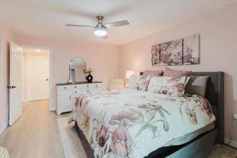 Condominio en venta en Tarpon Springs, Florida, 2 dormitorios, 85.19 m2 № 1899359 - foto 17