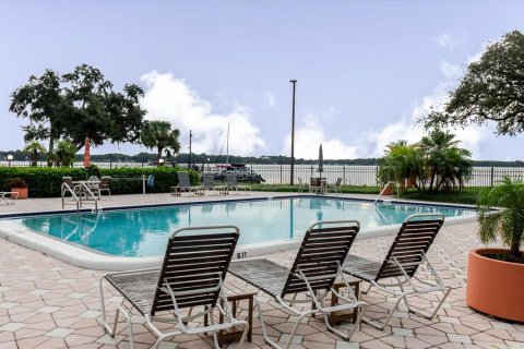Condominio en venta en Tarpon Springs, Florida, 2 dormitorios, 85.19 m2 № 1899359 - foto 28