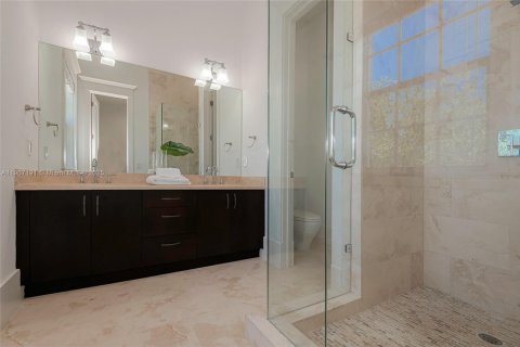 Villa ou maison à vendre à Miami, Floride: 7 chambres, 538.55 m2 № 2015963 - photo 24
