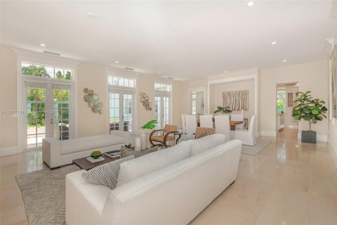 Villa ou maison à vendre à Miami, Floride: 7 chambres, 538.55 m2 № 2015963 - photo 6