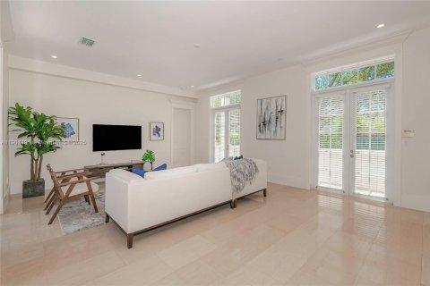 Villa ou maison à vendre à Miami, Floride: 7 chambres, 538.55 m2 № 2015963 - photo 9