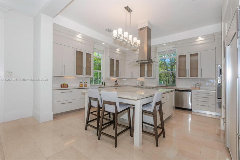 Villa ou maison à vendre à Miami, Floride: 7 chambres, 538.55 m2 № 2015963 - photo 12