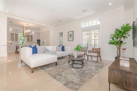 Villa ou maison à vendre à Miami, Floride: 7 chambres, 538.55 m2 № 2015963 - photo 10