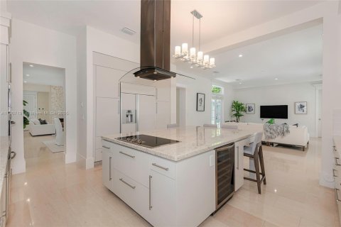 Villa ou maison à vendre à Miami, Floride: 7 chambres, 538.55 m2 № 2015963 - photo 11