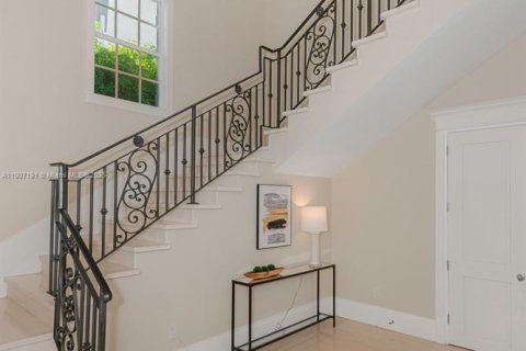 Villa ou maison à vendre à Miami, Floride: 7 chambres, 538.55 m2 № 2015963 - photo 19