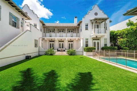 Villa ou maison à vendre à Miami, Floride: 7 chambres, 538.55 m2 № 2015963 - photo 4