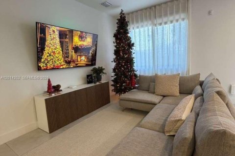 Touwnhouse à vendre à Miami, Floride: 3 chambres, 168.71 m2 № 2076375 - photo 6