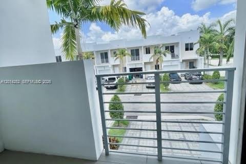Touwnhouse à vendre à Miami, Floride: 3 chambres, 168.71 m2 № 2076375 - photo 22