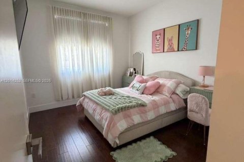 Touwnhouse à vendre à Miami, Floride: 3 chambres, 168.71 m2 № 2076375 - photo 23