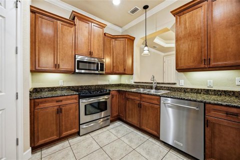 Condo in Gainesville, Florida, 3 bedrooms № 2138153 - photo 16