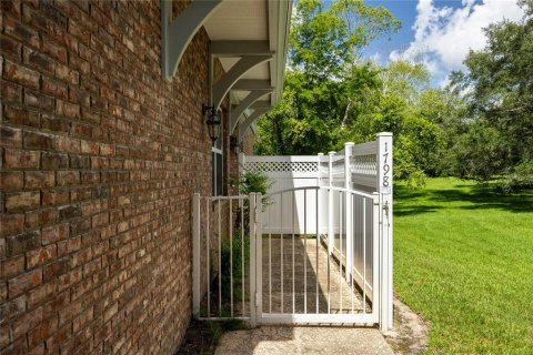 Condo in Gainesville, Florida, 3 bedrooms № 2138153 - photo 7