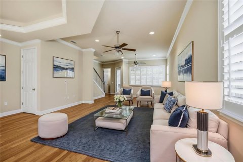 Condo in Gainesville, Florida, 3 bedrooms № 2138153 - photo 11