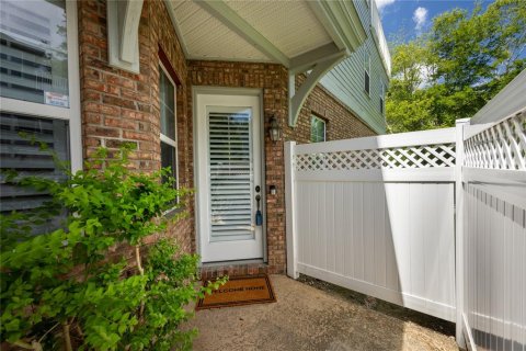 Condo in Gainesville, Florida, 3 bedrooms № 2138153 - photo 8