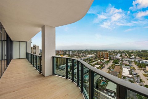 Condo in Pompano Beach, Florida, 3 bedrooms  № 2191465 - photo 4