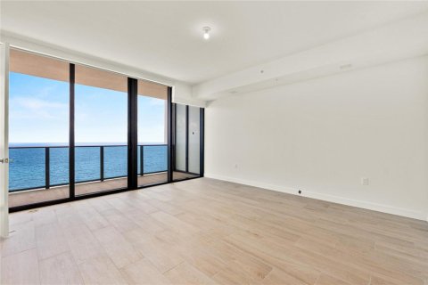 Condo in Pompano Beach, Florida, 3 bedrooms  № 2191465 - photo 5