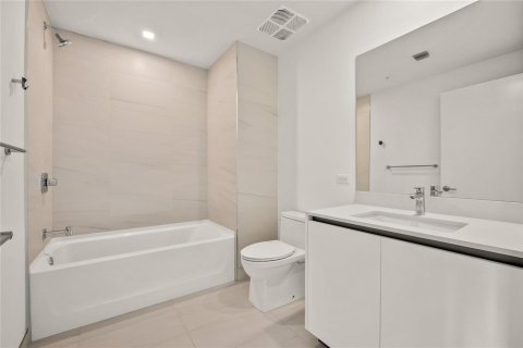 Condo in Pompano Beach, Florida, 3 bedrooms  № 2191465 - photo 24