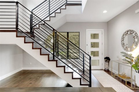 Casa en venta en Orlando, Florida, 4 dormitorios, 268.86 m2 № 1869406 - foto 3