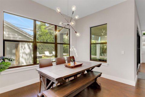 Casa en venta en Orlando, Florida, 4 dormitorios, 268.86 m2 № 1869406 - foto 9