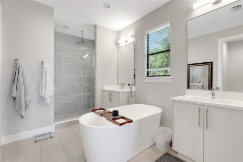 Casa en venta en Orlando, Florida, 4 dormitorios, 268.86 m2 № 1869406 - foto 23