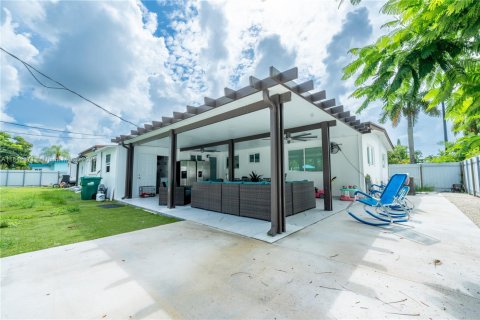 Casa en venta en Cutler Bay, Florida, 4 dormitorios, 184.32 m2 № 2001874 - foto 13