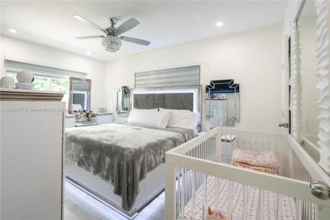 Casa en venta en Cutler Bay, Florida, 4 dormitorios, 184.32 m2 № 2001874 - foto 17