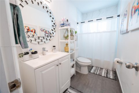Casa en venta en Cutler Bay, Florida, 4 dormitorios, 184.32 m2 № 2001874 - foto 21