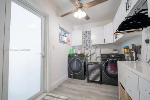 Casa en venta en Cutler Bay, Florida, 4 dormitorios, 184.32 m2 № 2001874 - foto 15