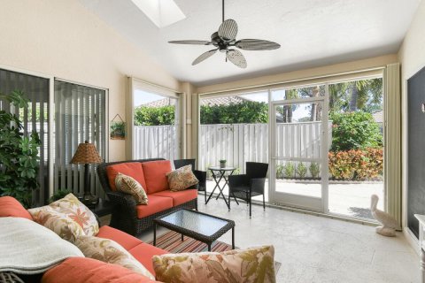 House in Palm Beach Gardens, Florida 3 bedrooms, 164.53 sq.m. № 2088124 - photo 8