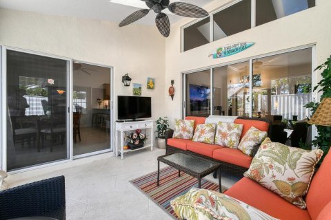 House in Palm Beach Gardens, Florida 3 bedrooms, 164.53 sq.m. № 2088124 - photo 10