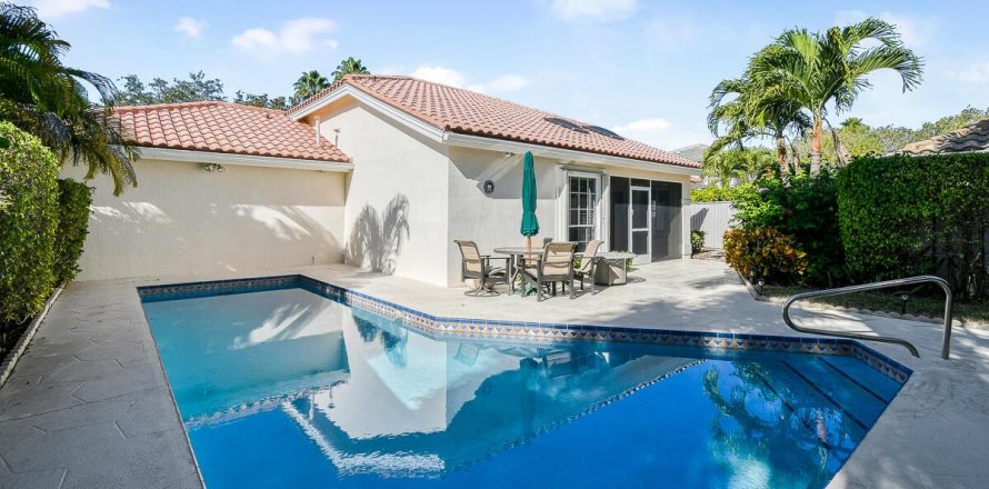House in Palm Beach Gardens, Florida 3 bedrooms, 164.53 sq.m. № 2088124