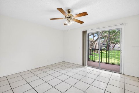 Condo in Tampa, Florida, 2 bedrooms  № 2091913 - photo 10