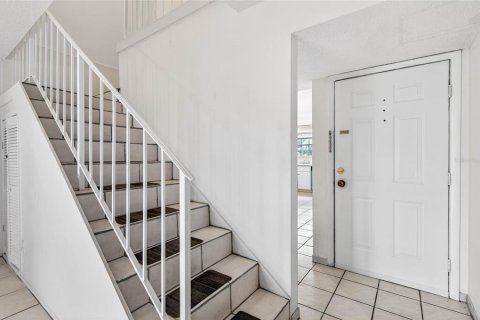 Condo in Tampa, Florida, 2 bedrooms  № 2091913 - photo 13