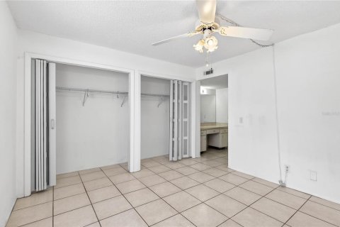 Condo in Tampa, Florida, 2 bedrooms  № 2091913 - photo 20