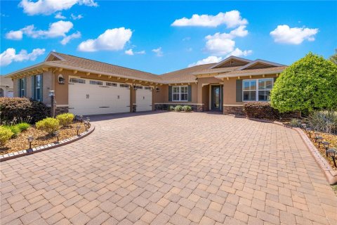House in Ocala, Florida 3 bedrooms, 248.79 sq.m. № 2302504