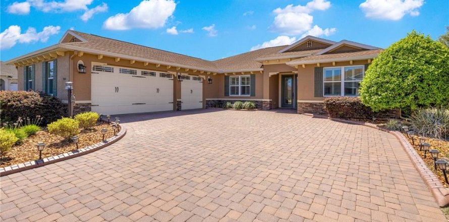 Casa en Ocala, Florida 3 dormitorios, 248.79 m2 № 2302504