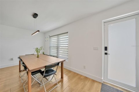 Купить виллу или дом в Порт-Шарлотт, Флорида 9 комнат, 146.14м2, № 1903964 - фото 10