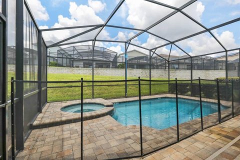 House in SOLARA RESORT in Kissimmee, Florida 5 bedrooms, 298.49 sq.m. № 2202215 - photo 26