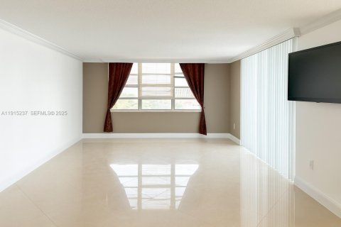 Copropriété à louer à Aventura, Floride: 120.77 m2 № 1990400 - photo 8