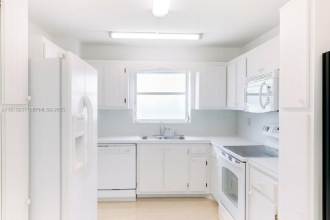 Copropriété à louer à Aventura, Floride: 120.77 m2 № 1990400 - photo 9