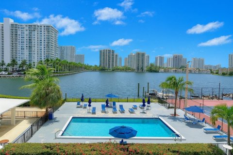 Copropriété à louer à Aventura, Floride: 120.77 m2 № 1990400 - photo 22