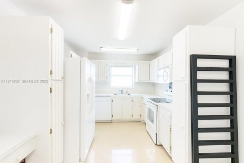 Copropriété à louer à Aventura, Floride: 120.77 m2 № 1990400 - photo 10