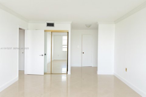 Copropriété à louer à Aventura, Floride: 120.77 m2 № 1990400 - photo 15