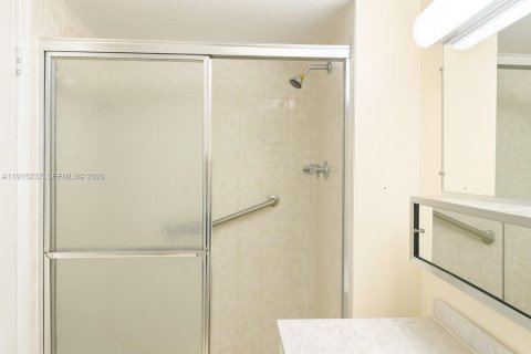 Copropriété à louer à Aventura, Floride: 120.77 m2 № 1990400 - photo 18