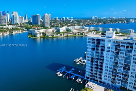 Copropriété à louer à Aventura, Floride: 120.77 m2 № 1990400 - photo 25