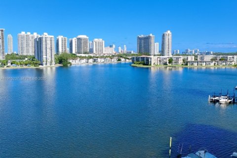 Copropriété à louer à Aventura, Floride: 120.77 m2 № 1990400 - photo 24